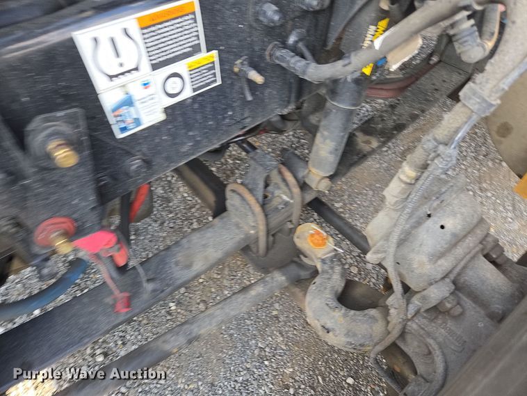 image for item EI4133 2021 Kenworth T680 semi truck