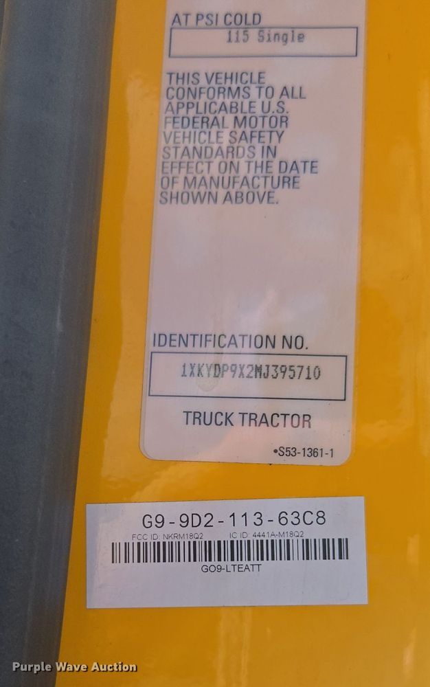 image for item EI4133 2021 Kenworth T680 semi truck