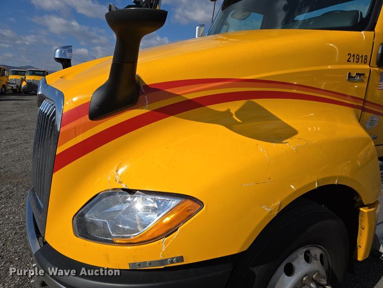 image for item EI4134 2021 International LT625 semi truck