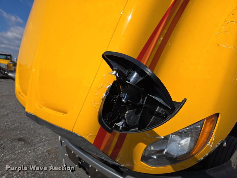 image for item EI4134 2021 International LT625 semi truck