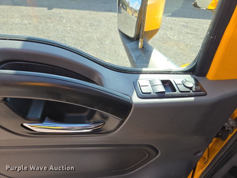 image for item EI4134 2021 International LT625 semi truck