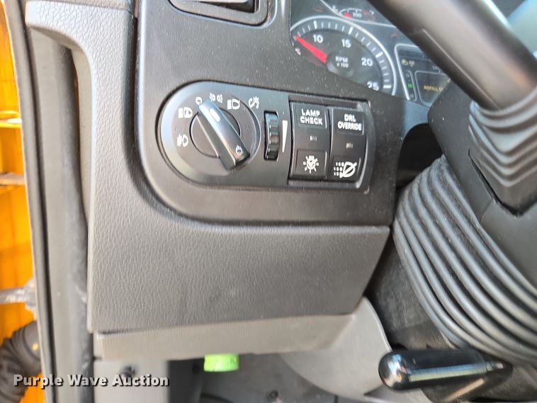 image for item EI4134 2021 International LT625 semi truck