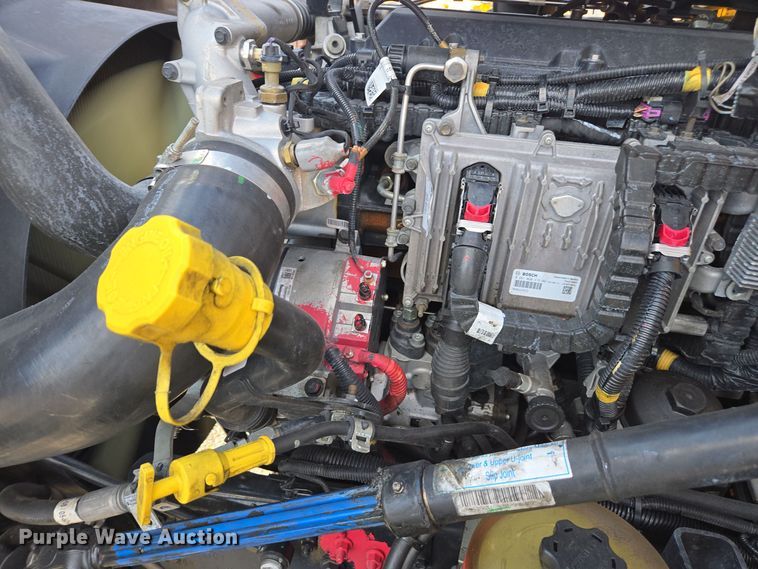 image for item EI4134 2021 International LT625 semi truck