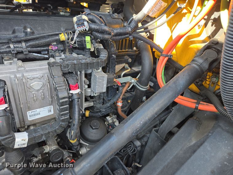 image for item EI4134 2021 International LT625 semi truck