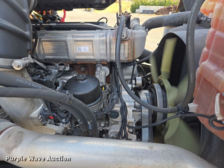 image for item EI4134 2021 International LT625 semi truck