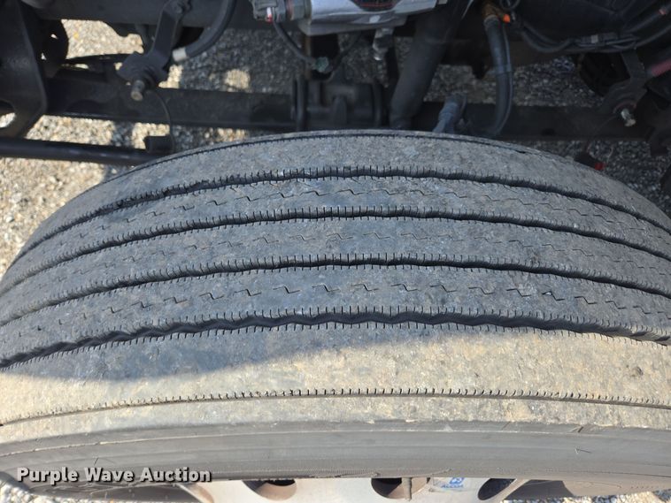 image for item EI4134 2021 International LT625 semi truck