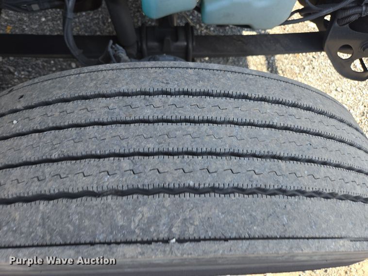 image for item EI4134 2021 International LT625 semi truck