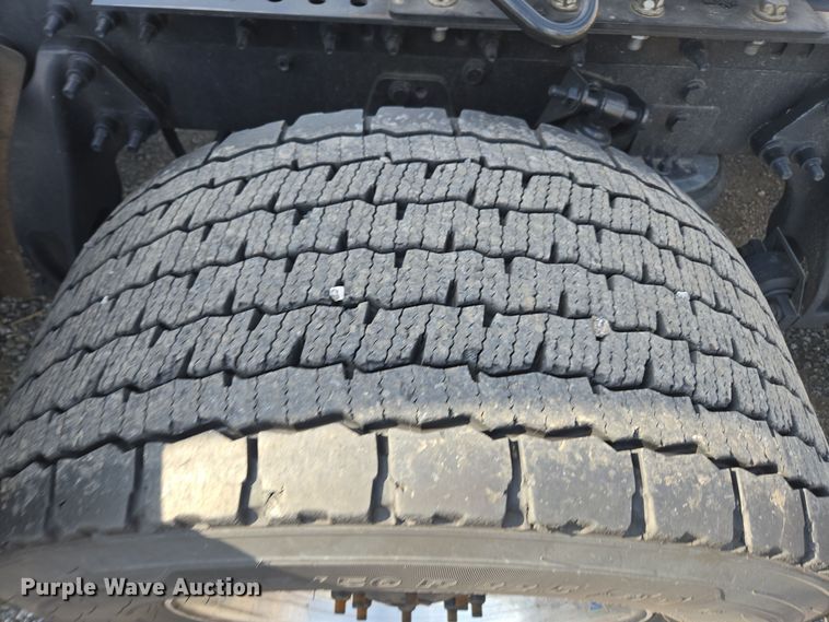 image for item EI4134 2021 International LT625 semi truck