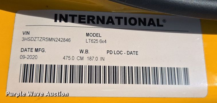 image for item EI4134 2021 International LT625 semi truck