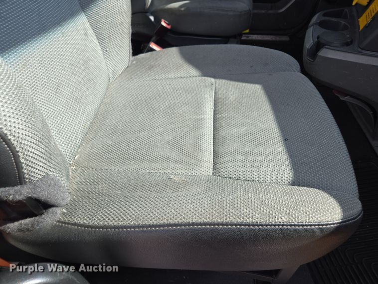 image for item EI4135 2021 Kenworth T680 semi truck