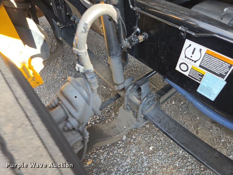 image for item EI4135 2021 Kenworth T680 semi truck