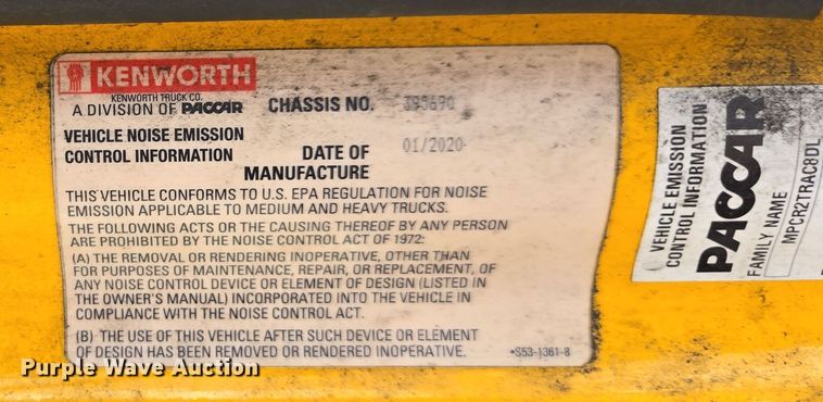 image for item EI4135 2021 Kenworth T680 semi truck