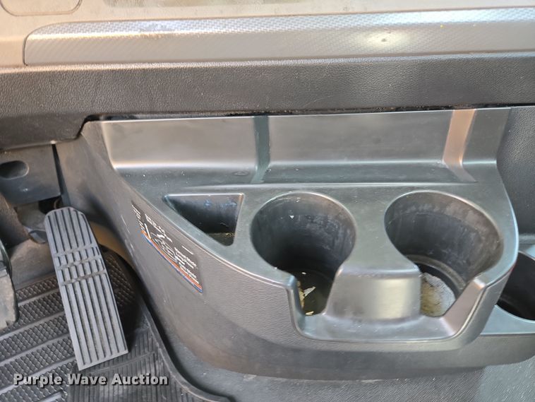 image for item EI4136 2020 Freightliner Cascadia semi truck