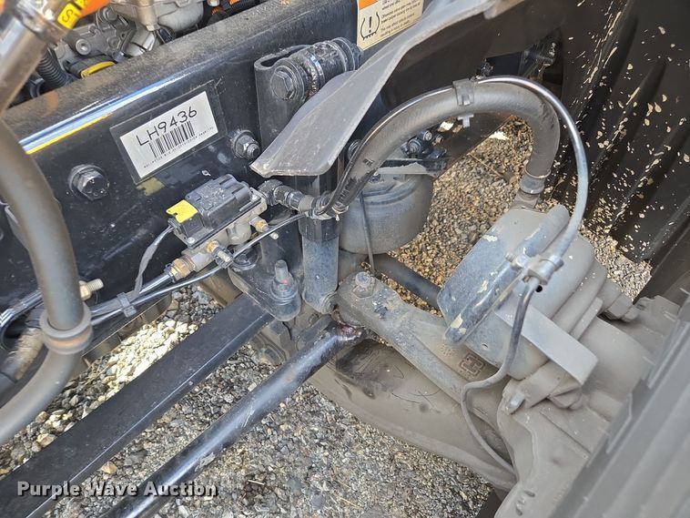 image for item EI4136 2020 Freightliner Cascadia semi truck