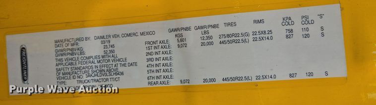 image for item EI4136 2020 Freightliner Cascadia semi truck