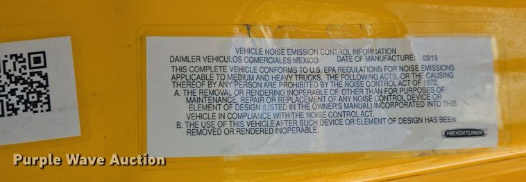 image for item EI4136 2020 Freightliner Cascadia semi truck