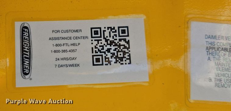 image for item EI4136 2020 Freightliner Cascadia semi truck