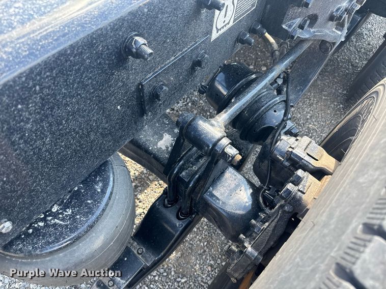 image for item EI4137 2022 Kenworth T680 semi truck