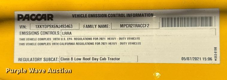 image for item EI4137 2022 Kenworth T680 semi truck