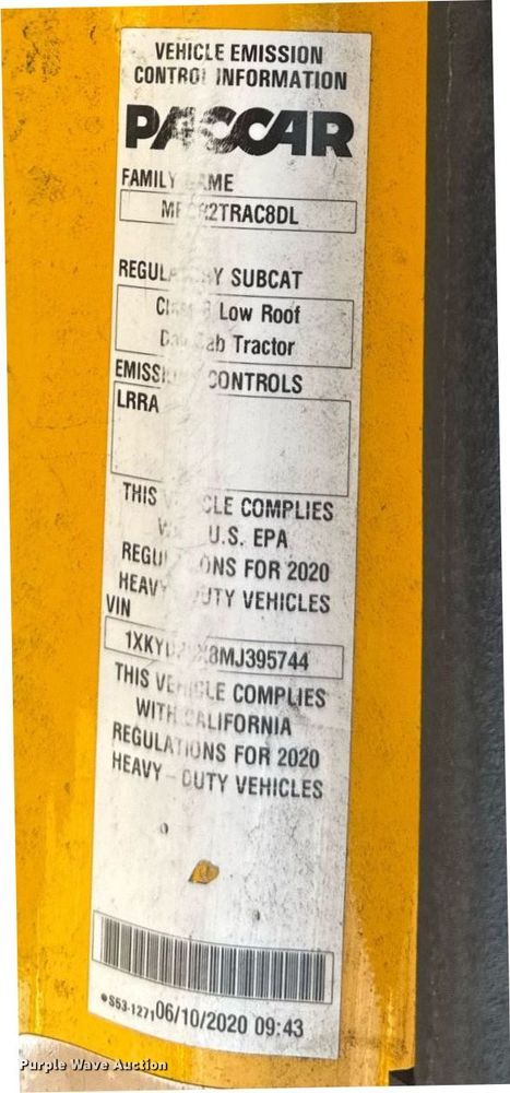 image for item EI4138 2021 Kenworth T680 semi truck