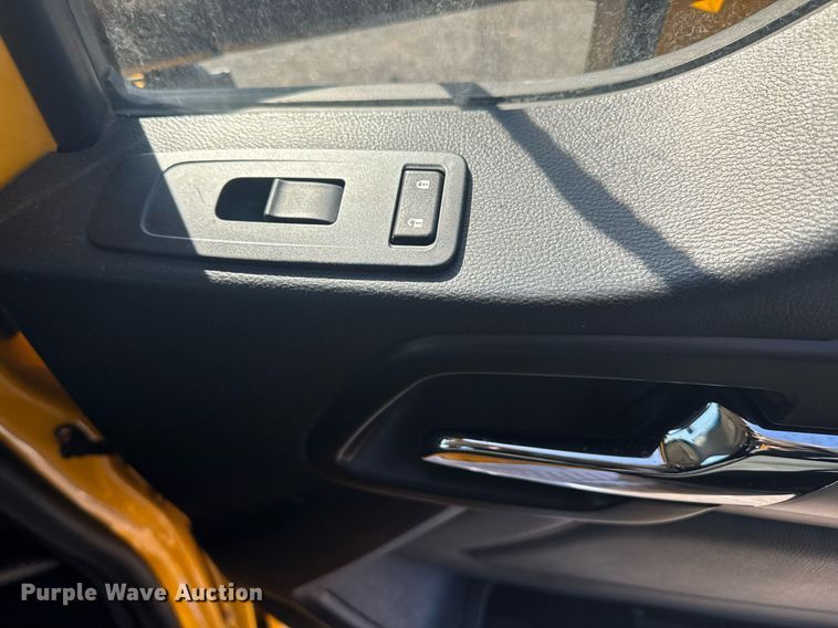 image for item EI4140 2022 Kenworth T680 semi truck