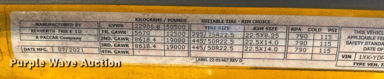 image for item EI4140 2022 Kenworth T680 semi truck