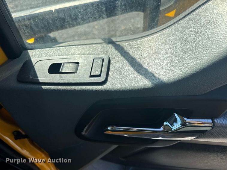 image for item EI4141 2021 Kenworth T680 semi truck