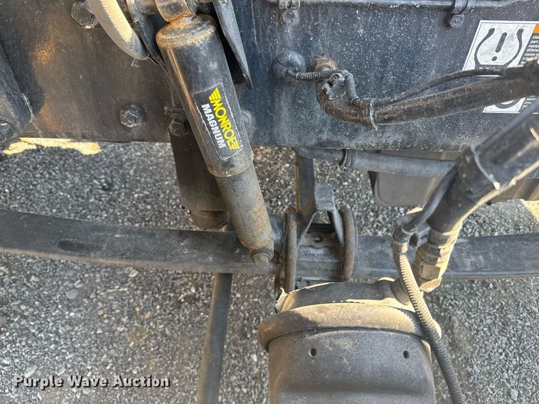 image for item EI4141 2021 Kenworth T680 semi truck