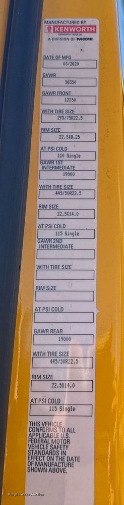 image for item EI4141 2021 Kenworth T680 semi truck