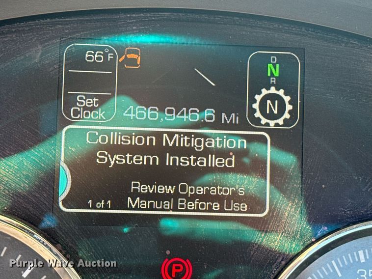 image for item EI4141 2021 Kenworth T680 semi truck