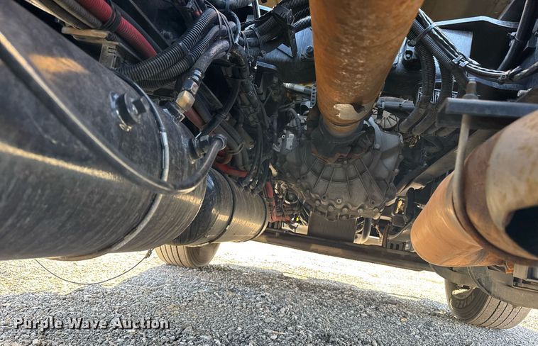 image for item EI4142 2021 Kenworth T680 semi truck