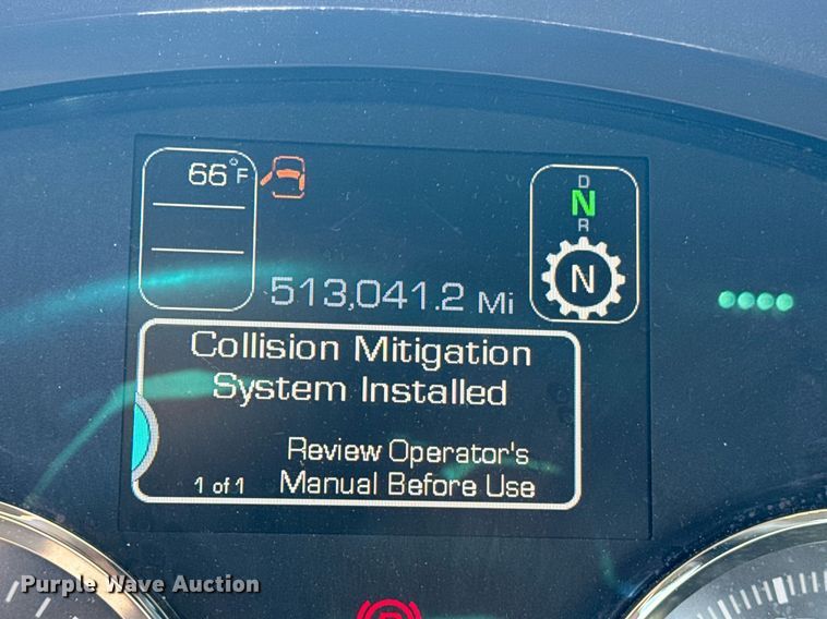 image for item EI4142 2021 Kenworth T680 semi truck