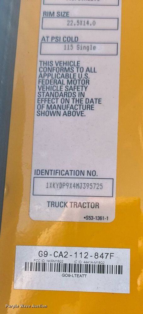 image for item EI4142 2021 Kenworth T680 semi truck