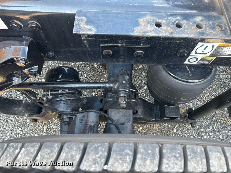 image for item EI4143 2020 Kenworth T680 semi truck