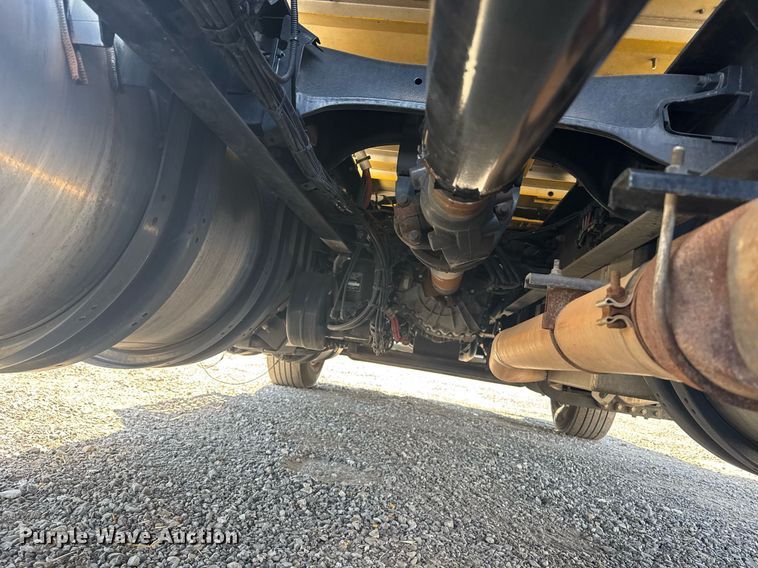 image for item EI4143 2020 Kenworth T680 semi truck