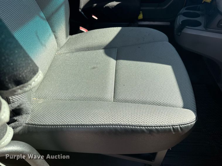 image for item EI4143 2020 Kenworth T680 semi truck