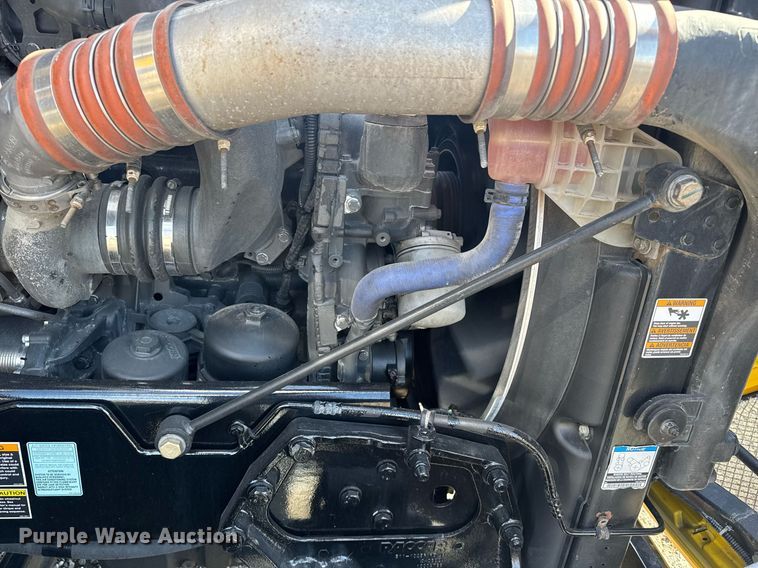 image for item EI4143 2020 Kenworth T680 semi truck