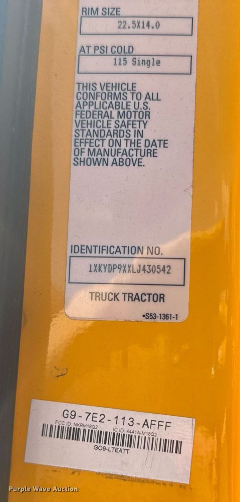 image for item EI4143 2020 Kenworth T680 semi truck