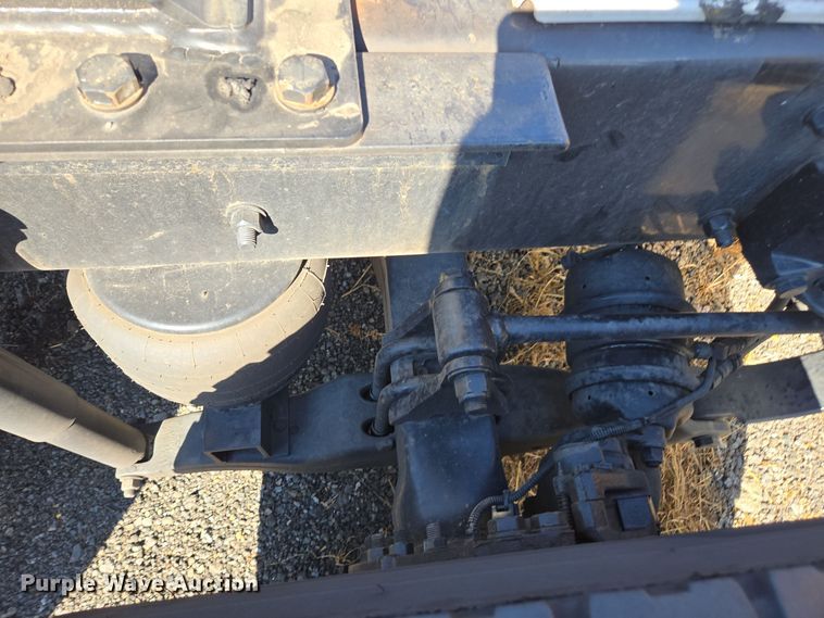 image for item EI4144 2022 Kenworth T680 semi truck