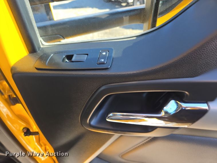 image for item EI4144 2022 Kenworth T680 semi truck