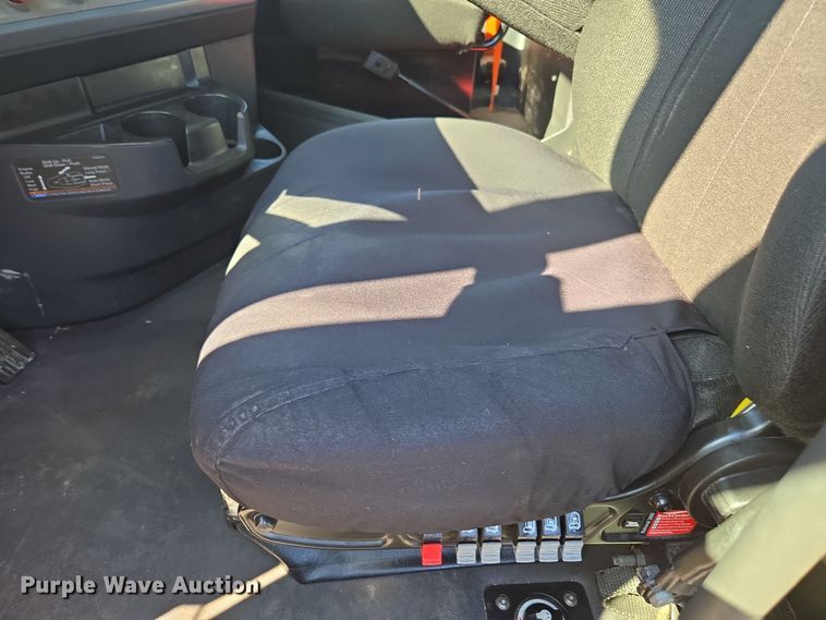 image for item EI4145 2021 Freightliner Cascadia semi truck