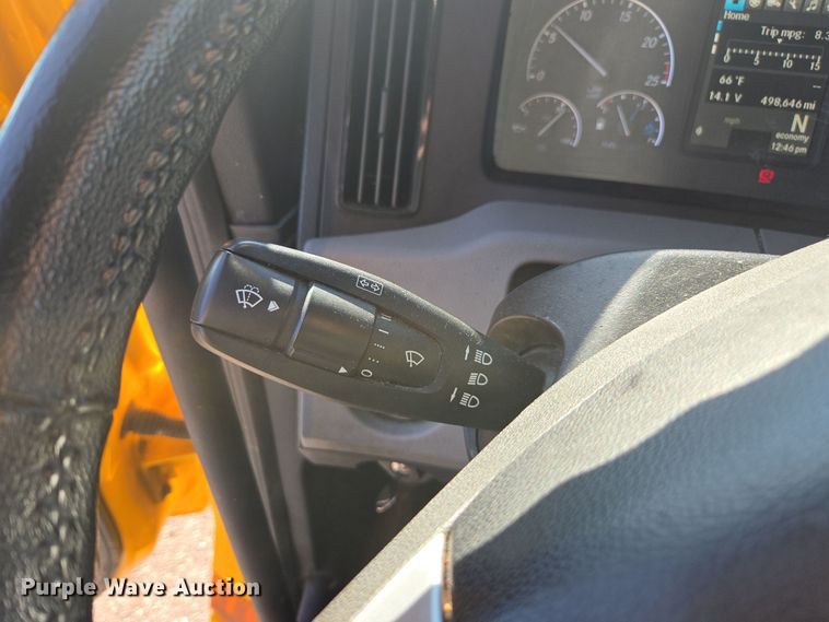 image for item EI4145 2021 Freightliner Cascadia semi truck