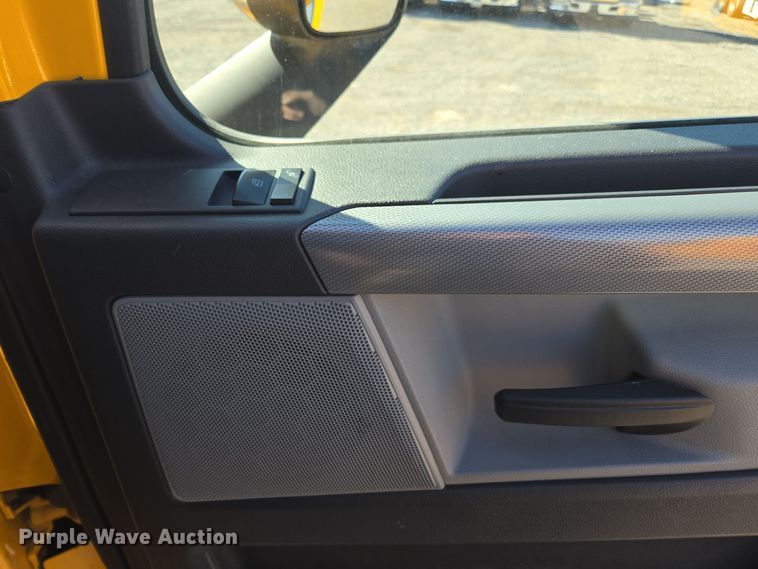 image for item EI4145 2021 Freightliner Cascadia semi truck