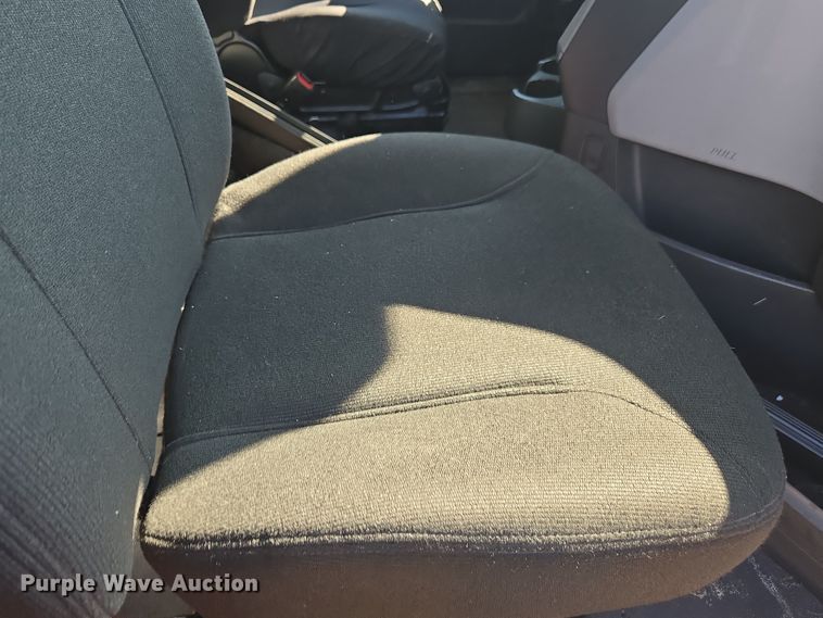 image for item EI4145 2021 Freightliner Cascadia semi truck