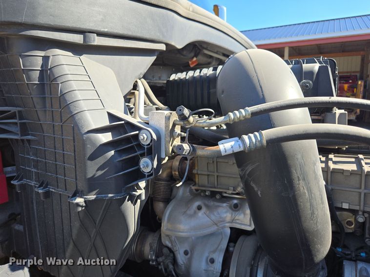 image for item EI4145 2021 Freightliner Cascadia semi truck