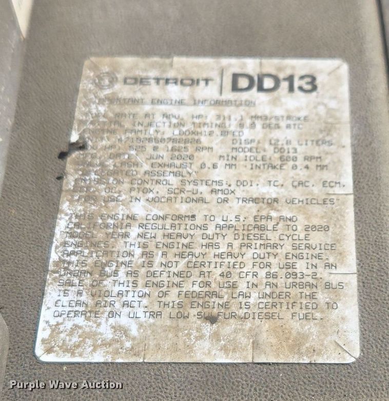 image for item EI4145 2021 Freightliner Cascadia semi truck