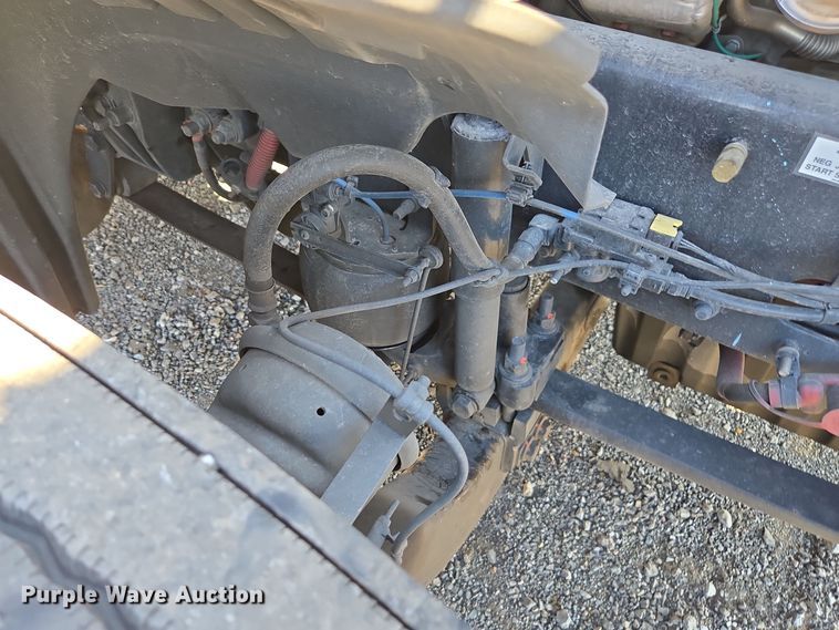 image for item EI4145 2021 Freightliner Cascadia semi truck