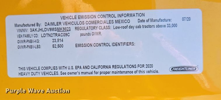 image for item EI4145 2021 Freightliner Cascadia semi truck