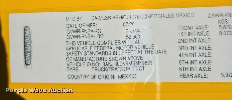 image for item EI4145 2021 Freightliner Cascadia semi truck