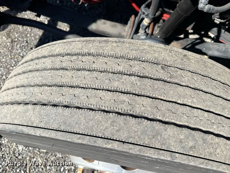 image for item EI4146 2021 Kenworth T680 semi truck